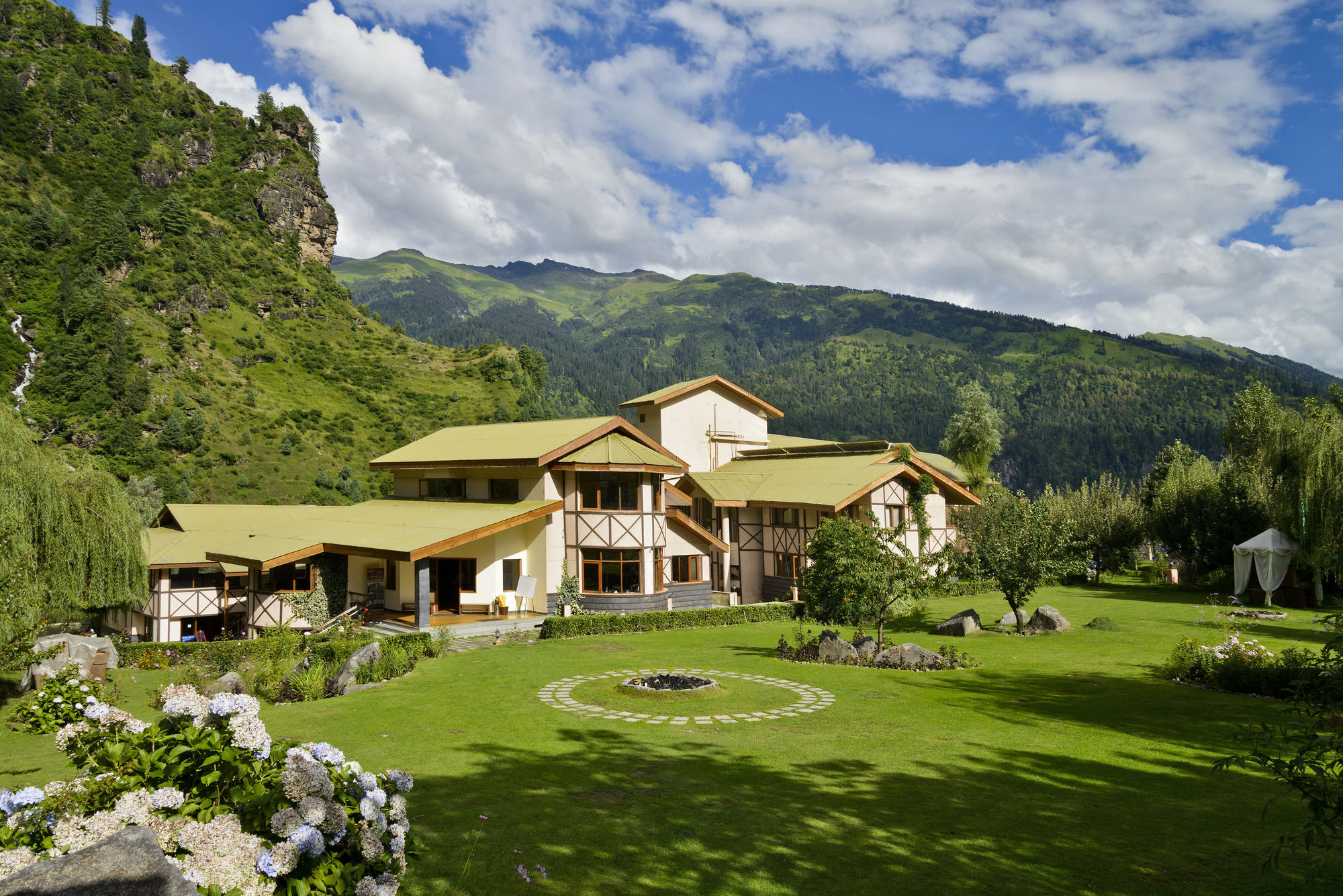 Solang Valley Resort Palchān Dış mekan fotoğraf