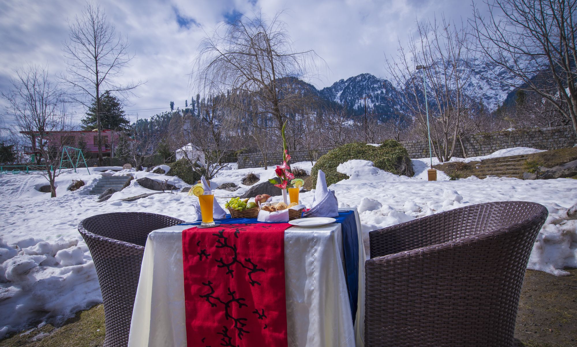 Solang Valley Resort Palchān Dış mekan fotoğraf